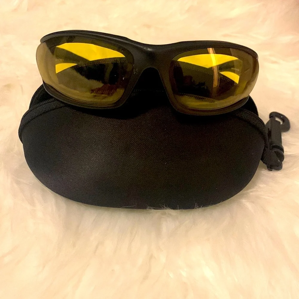 Photochromic lens with cushion lined motorcycle glasses 😎 unisex - Picture 1 of 8